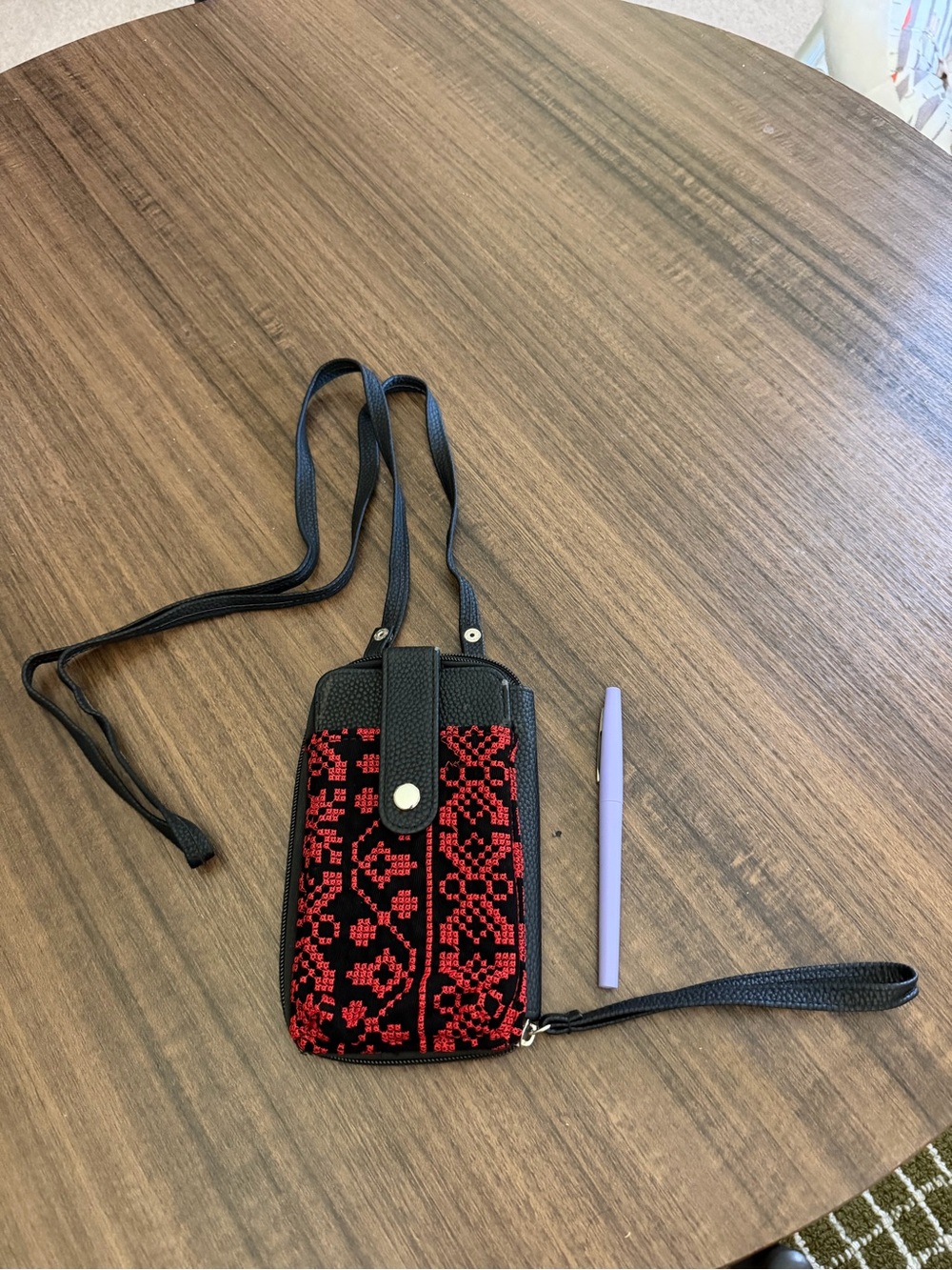 Palestinian tatreez Black & Red Crossbody wallet with phone holder